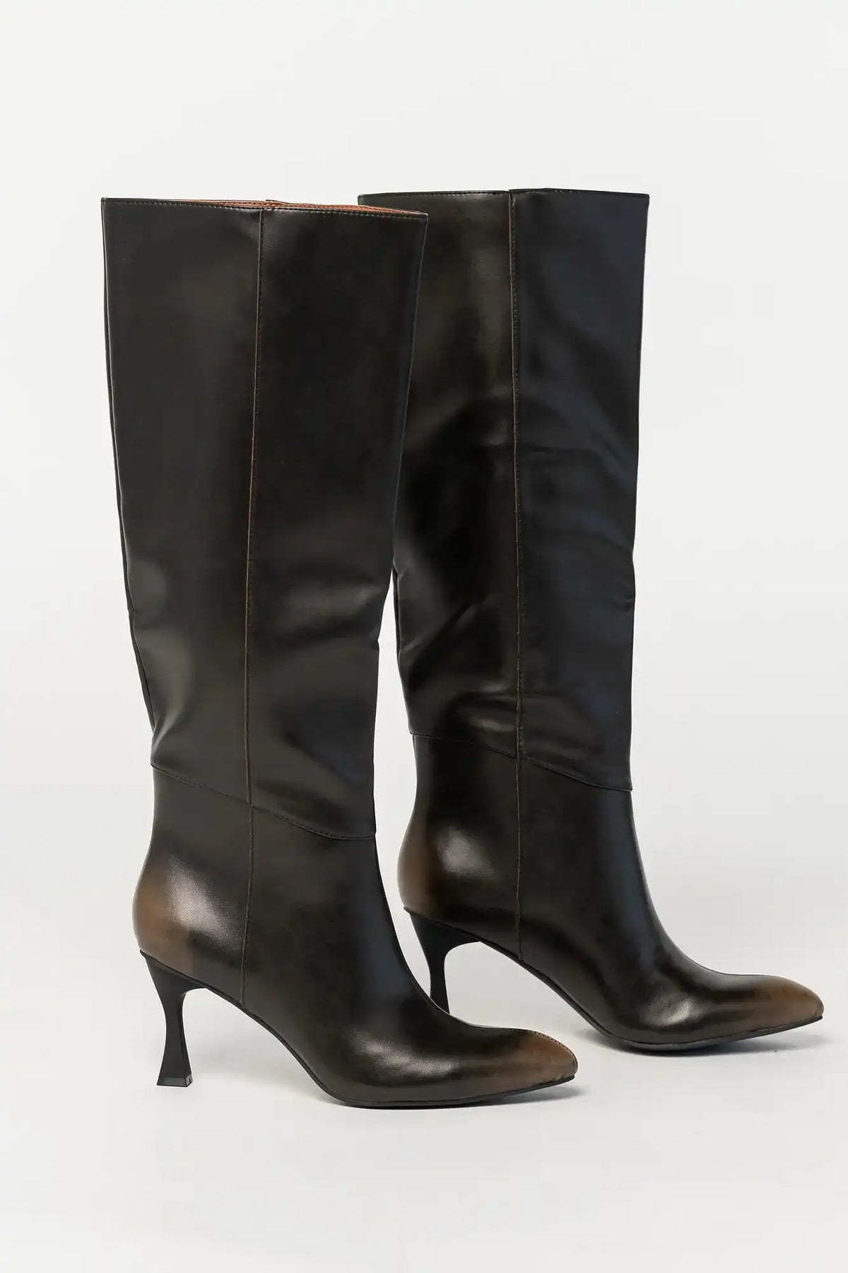 Caitlyn Pointed Toe Knee High Boots